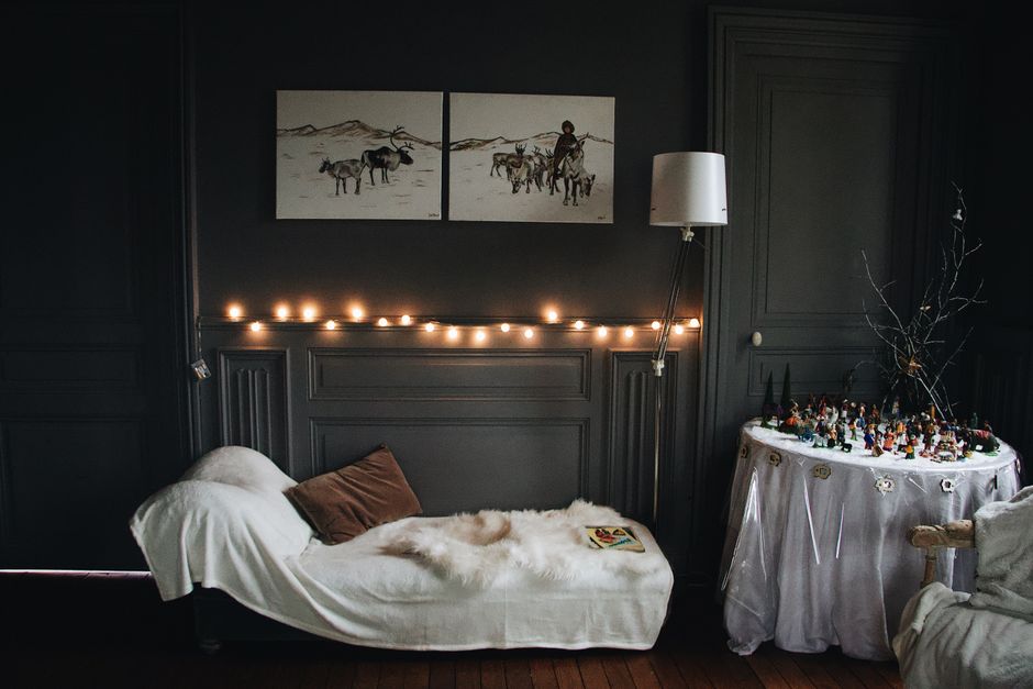 Créer une ambiance “rom-com” à la maison en 30 minutes