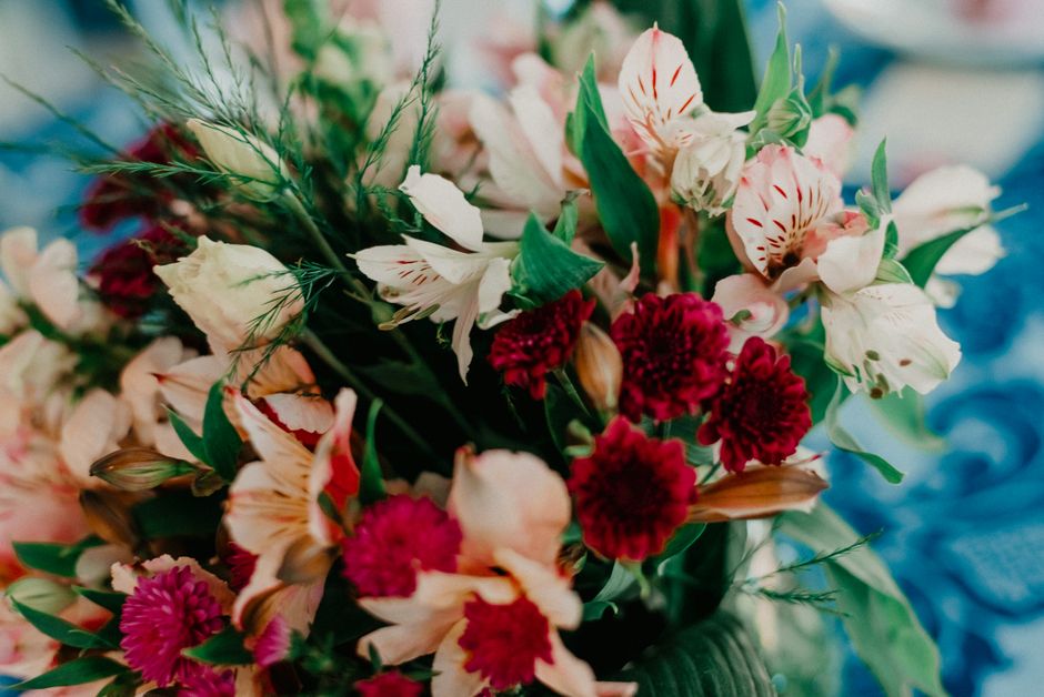 Centres de table fleuris : 5 idées simples à copier